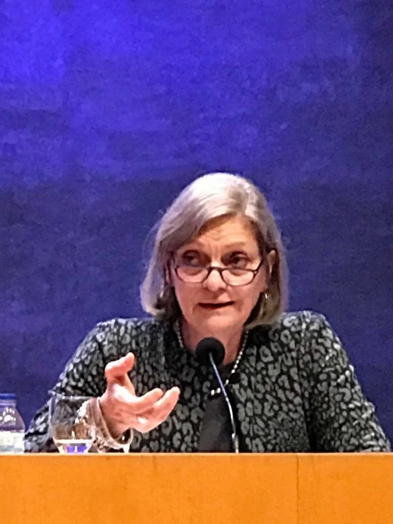  “Tourbillon” contre “colle”